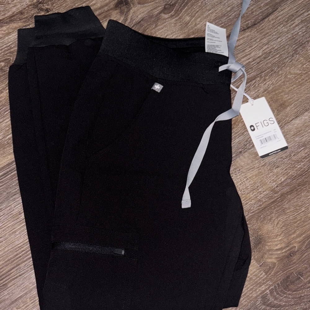 Figs Women's Black Jogger Pants